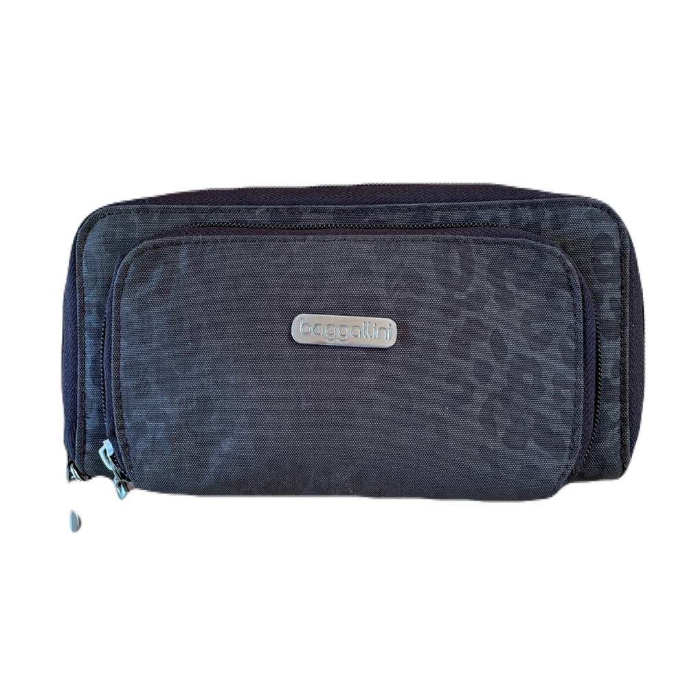 Baggallini Brown Leopard Print Wallet